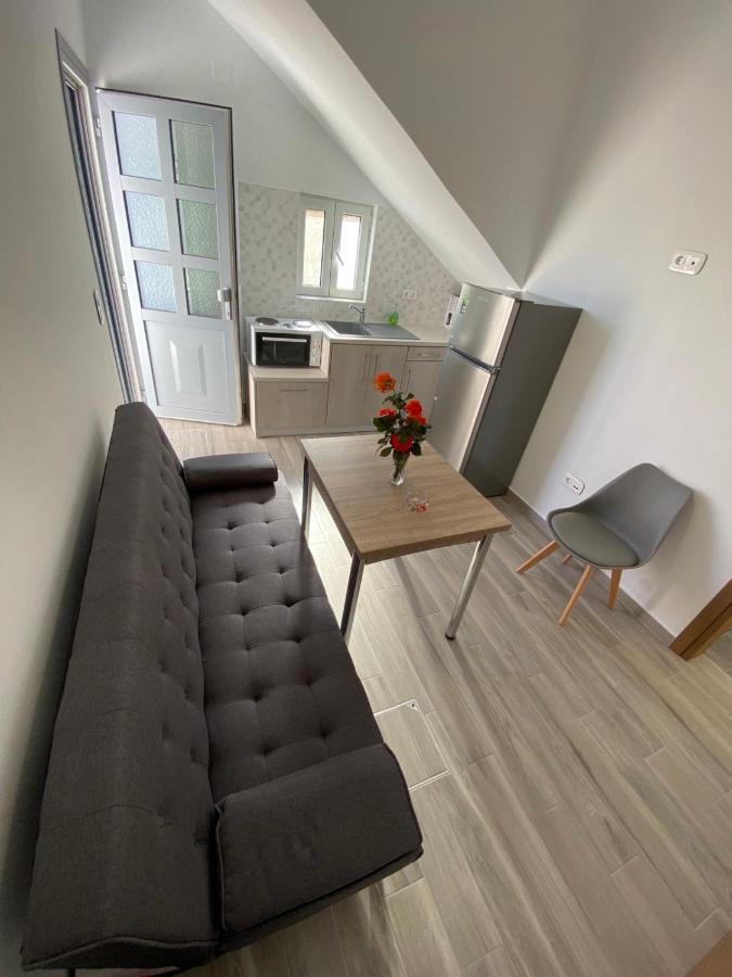 Ninemia Apartment Artemonas Esterno foto