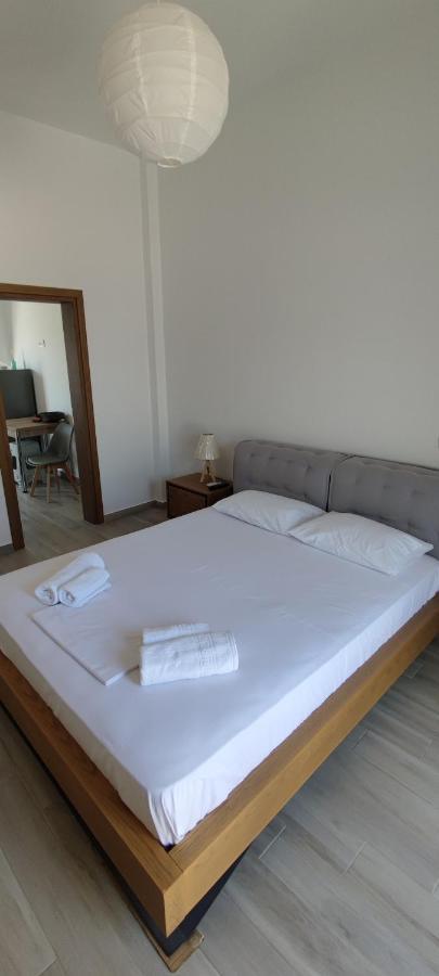 Ninemia Apartment Artemonas Esterno foto